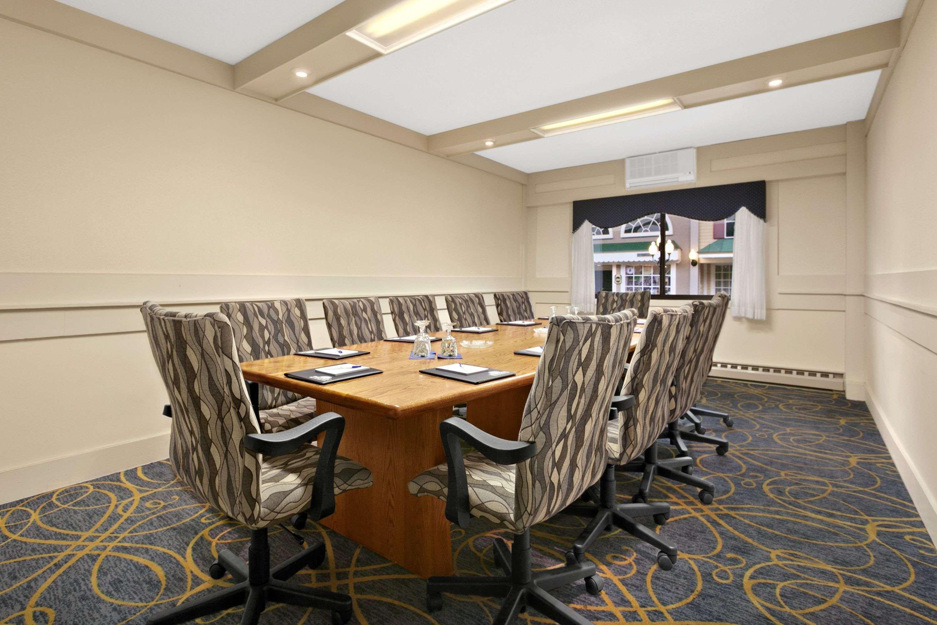 Days Inn By Wyndham Penn State State College Esterno foto
